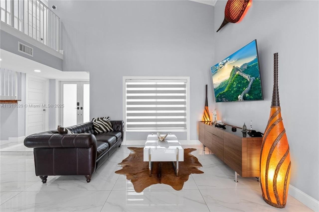 5262 Sw 153rd Ct - Photo 6 of 47