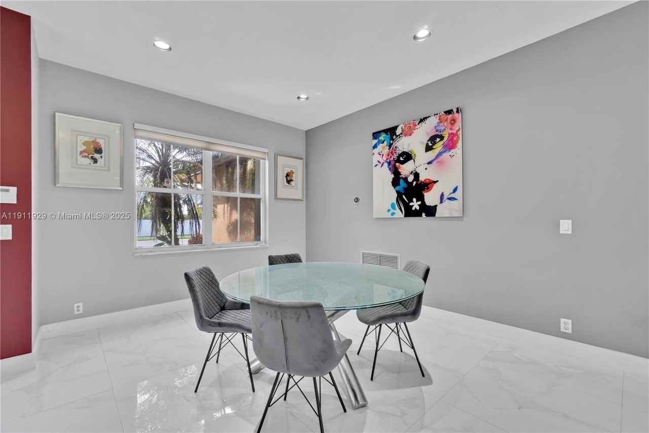 15841 Sw 61st St #15841 - Photo 7 of 49