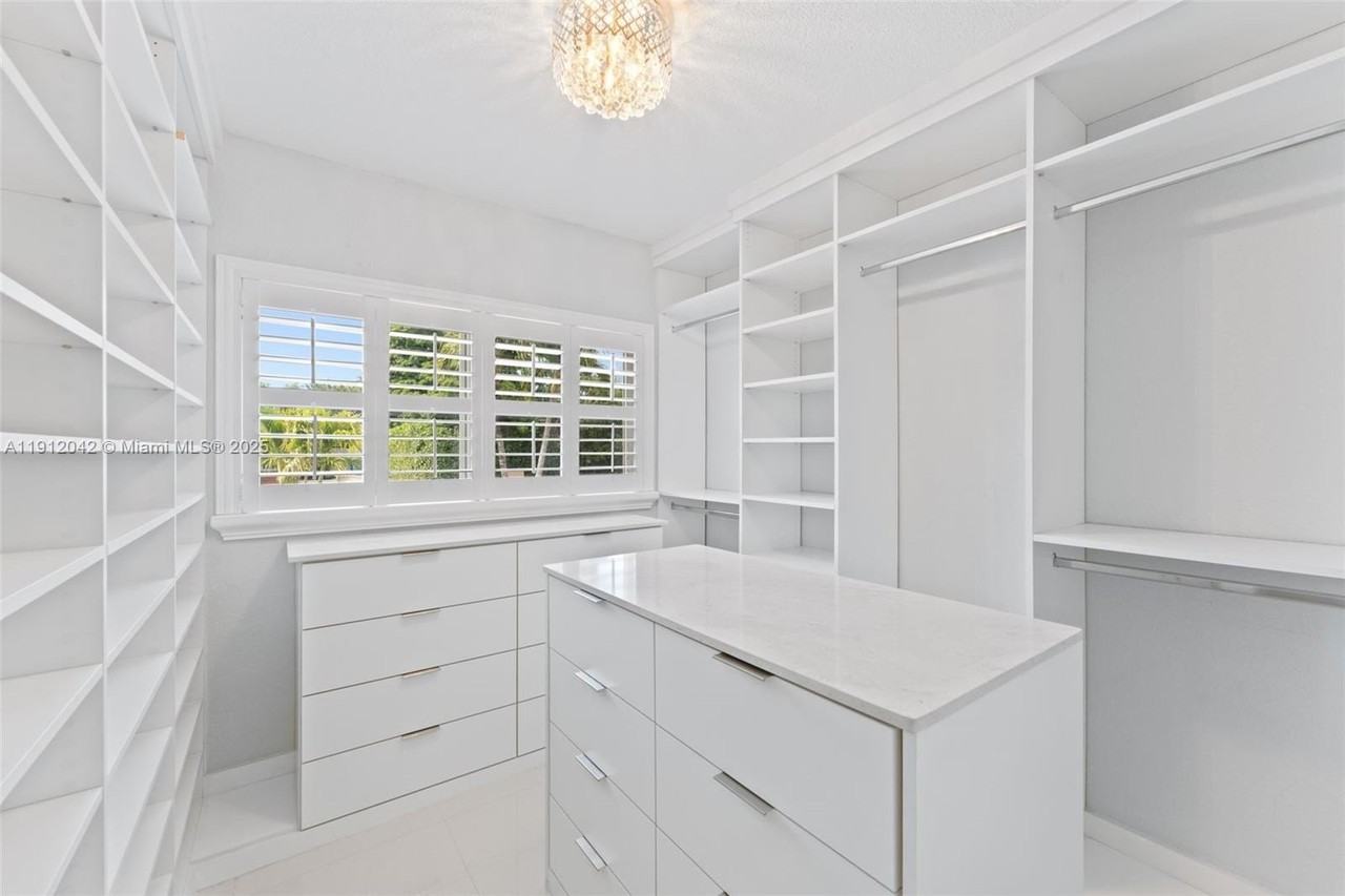 6371 Sw 23rd St #6371 - Photo 7 of 20