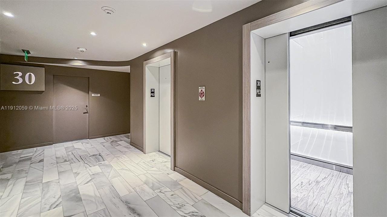 1000 Brickell Plz #3002 - Photo 7 of 50