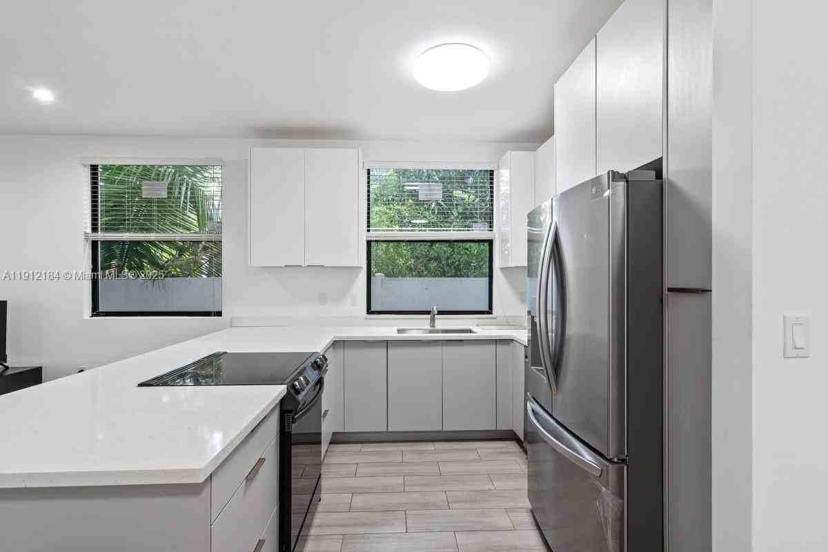 1544 Nw 59th St #A - Photo 7 of 23