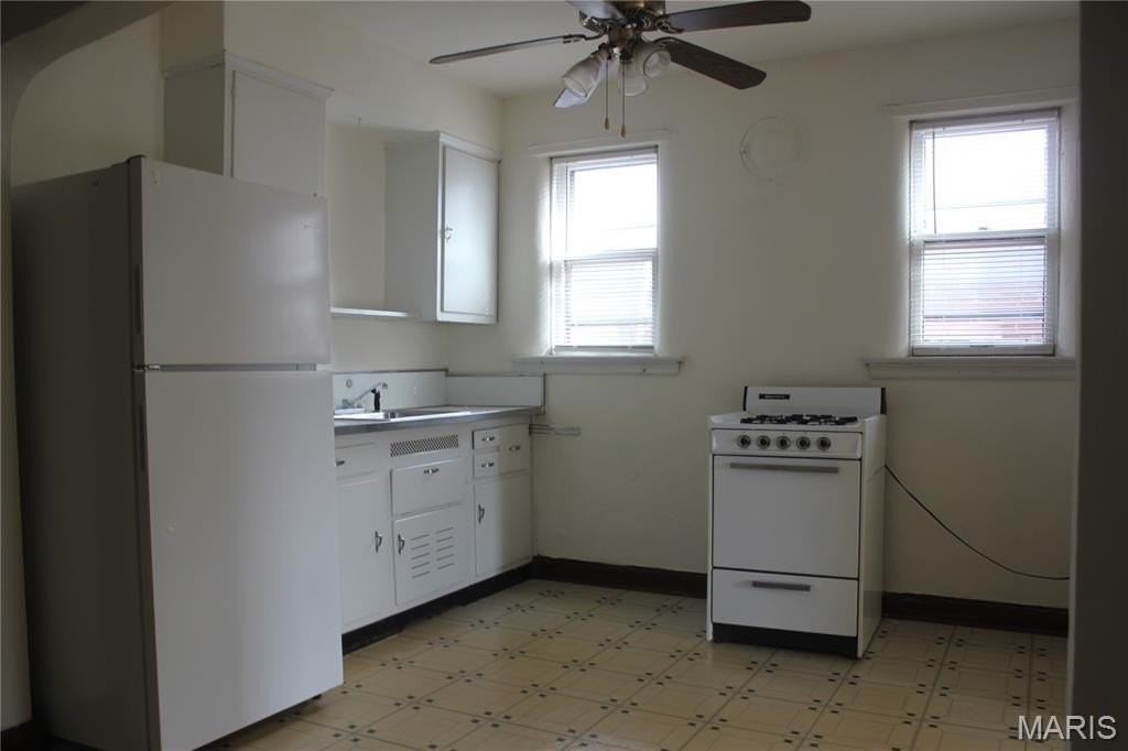 5021 Oleatha Ave #2ndFL - Photo 4 of 13