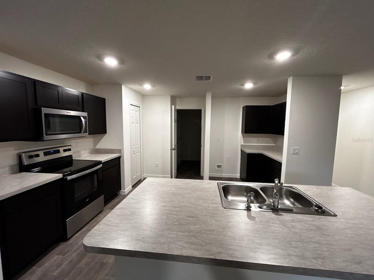 136 Sea Trl - Photo 4 of 29