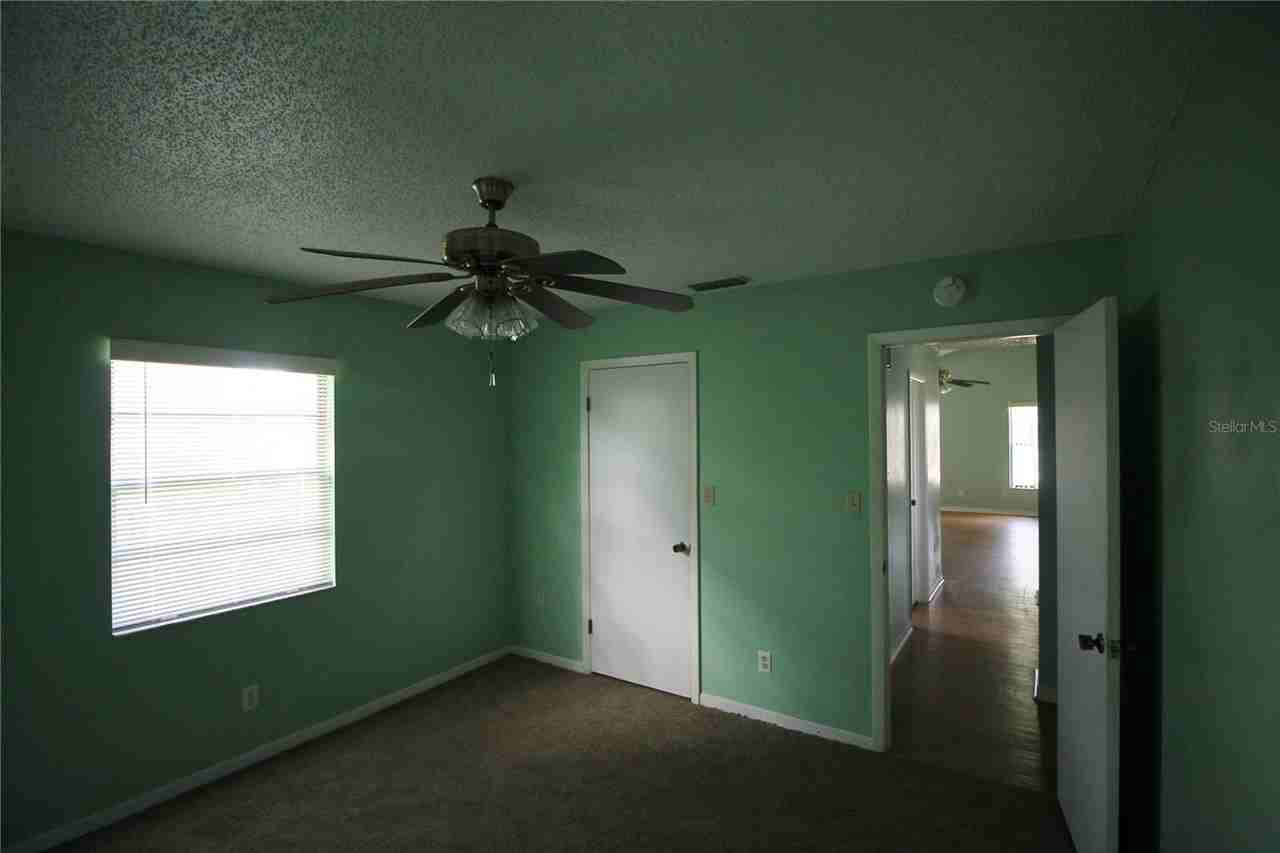 727 Virginia Ave - Photo 7 of 10