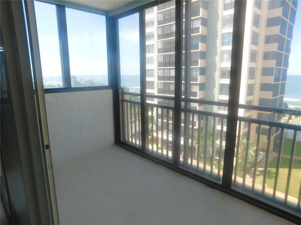 627 Alhambra Rd #603 - Photo 6 of 23