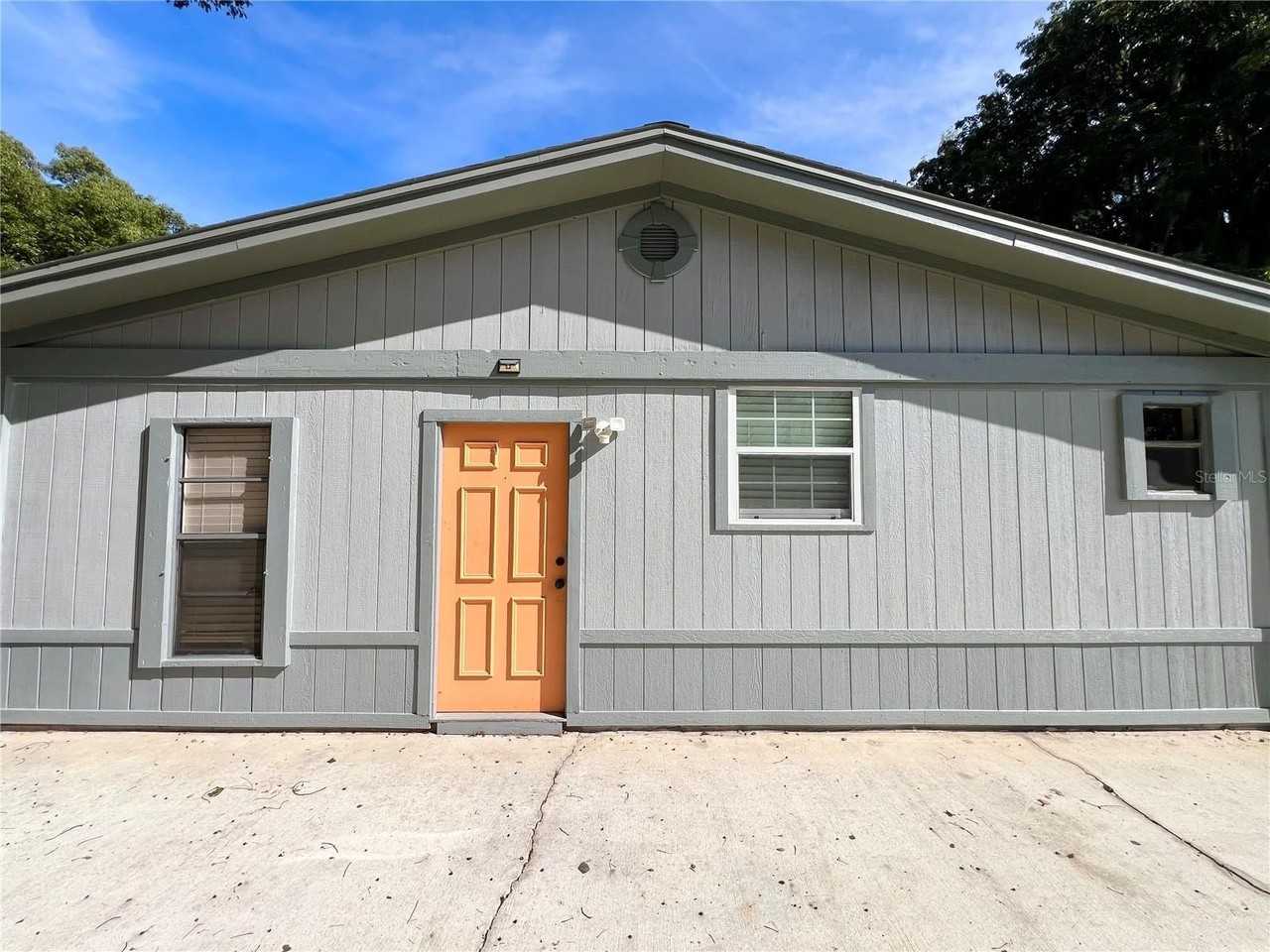 7925 Napoleon St - Photo 5 of 50