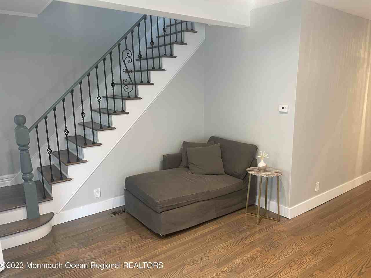 363 Lake Ave - Photo 7 of 20