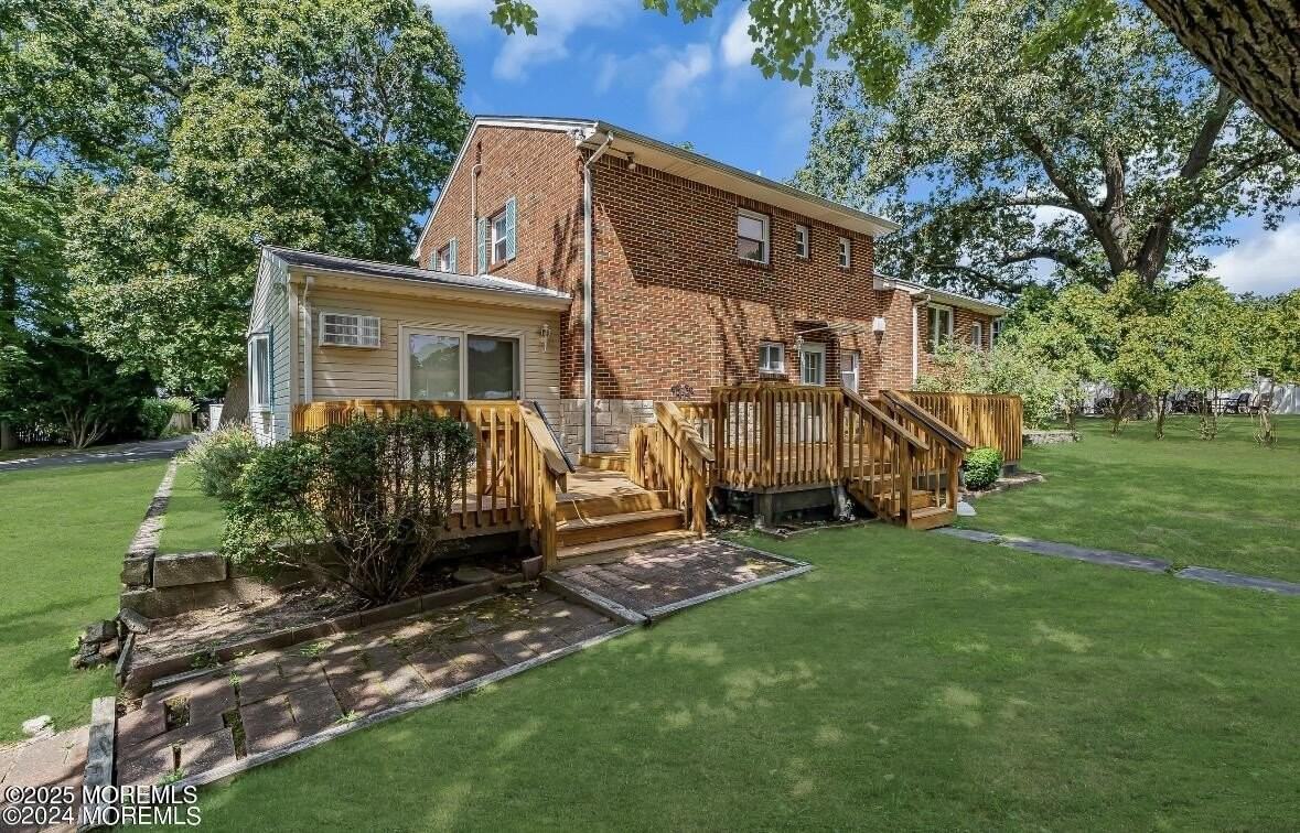 223 Harrison Ave - Photo 2 of 18