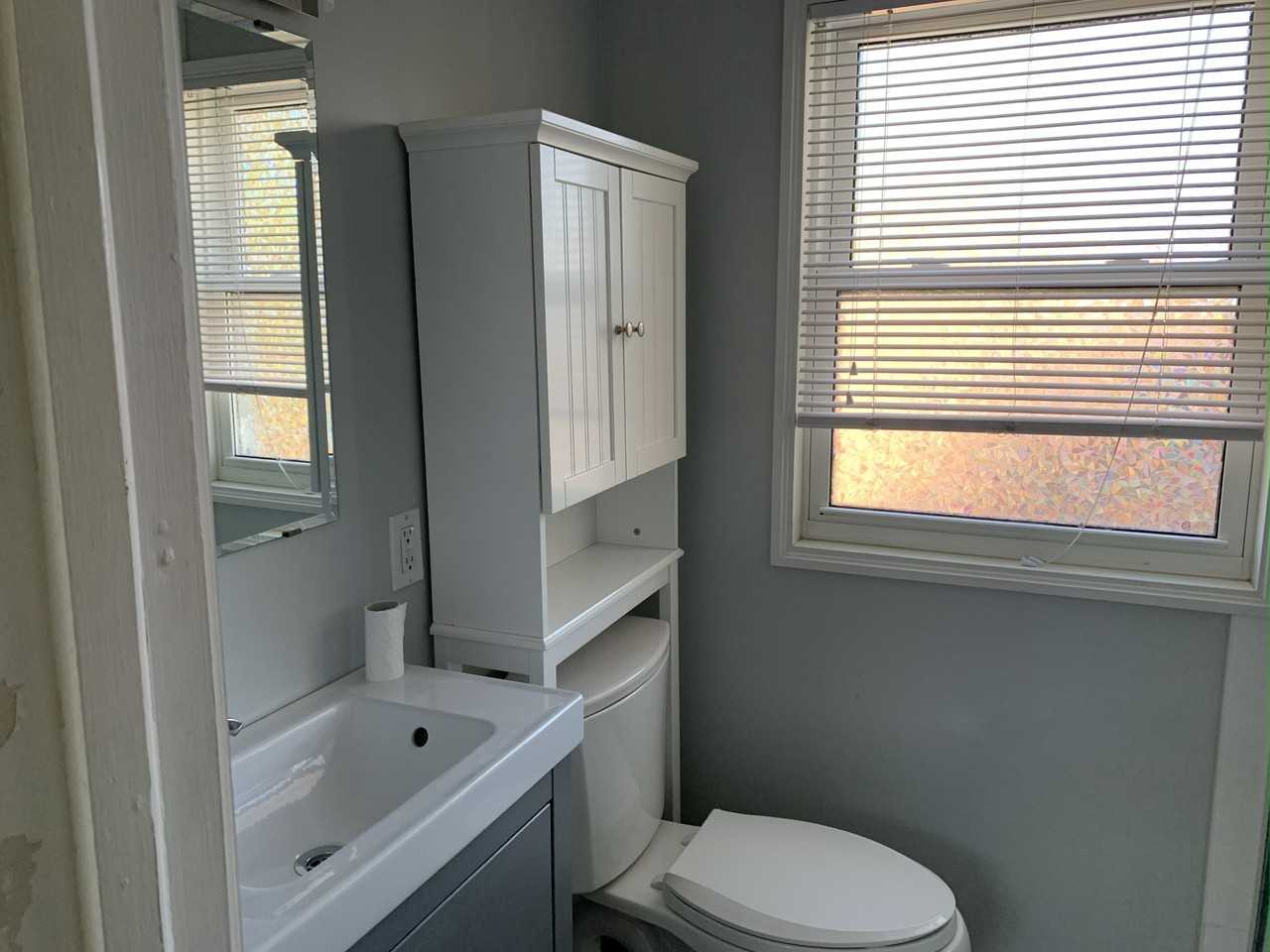 513 Bond St E - Photo 7 of 9