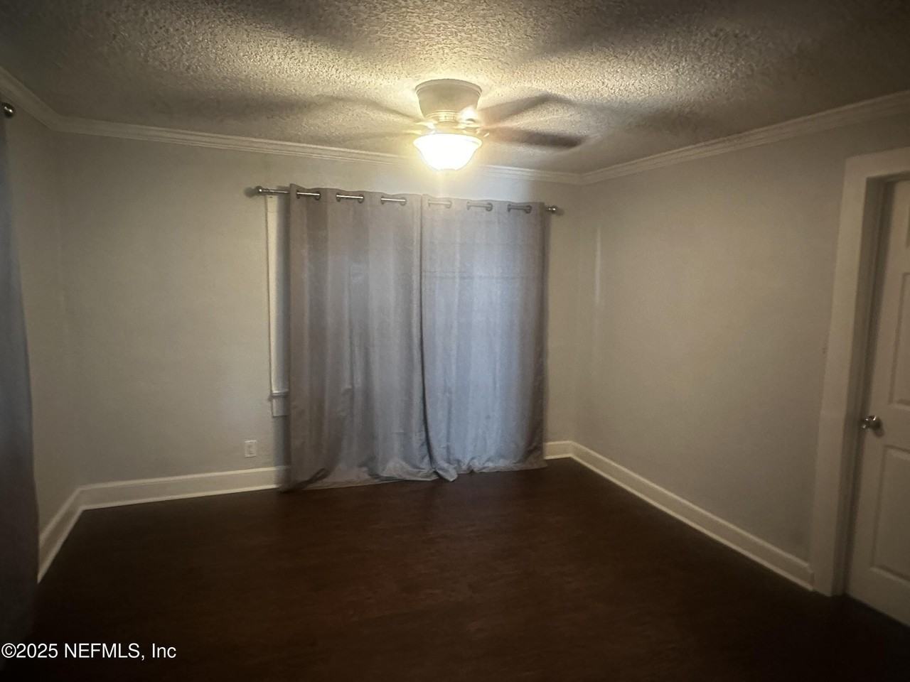 2628 Myra St - Photo 3 of 10