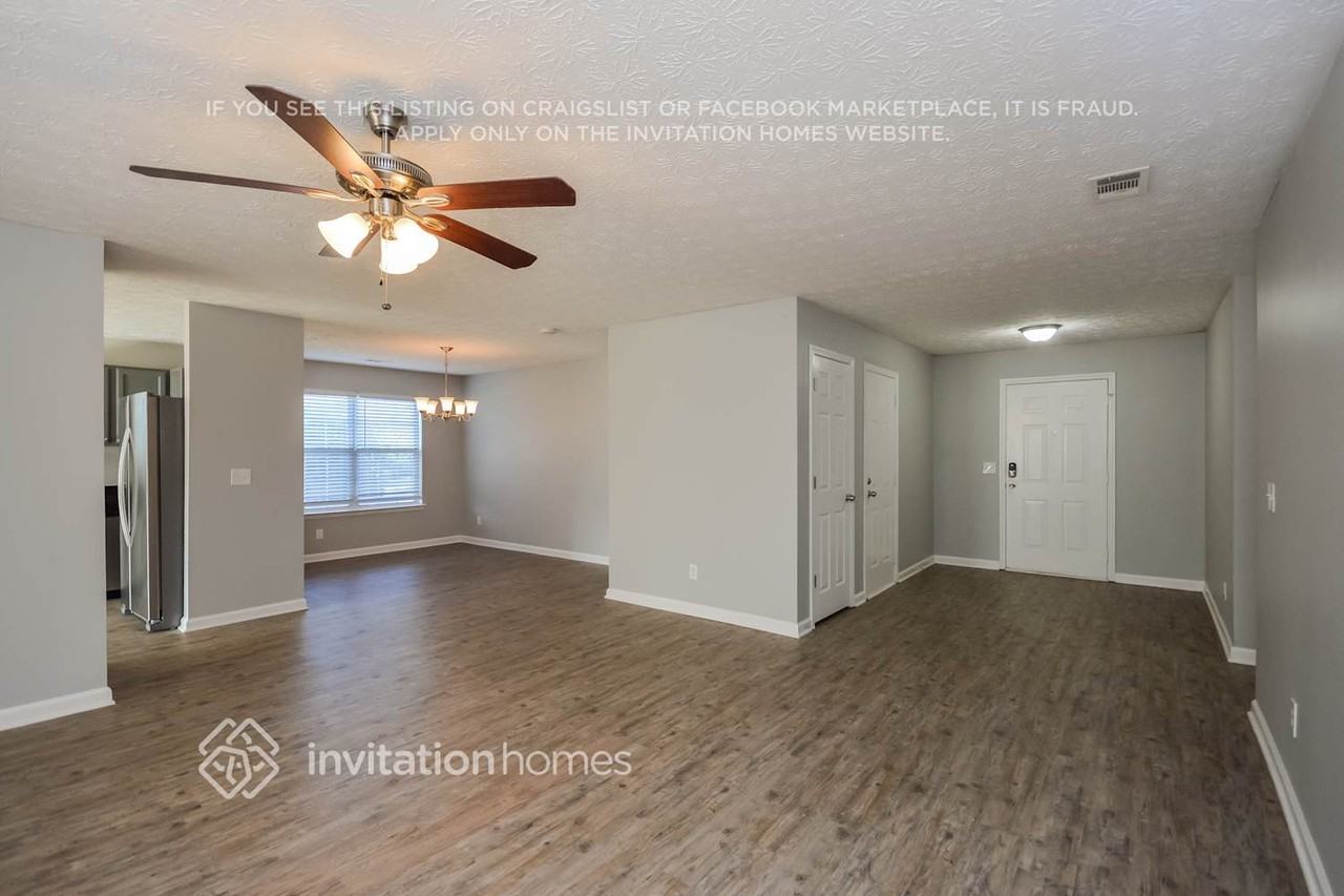 423 Crested View Dr - Photo 3 of 21