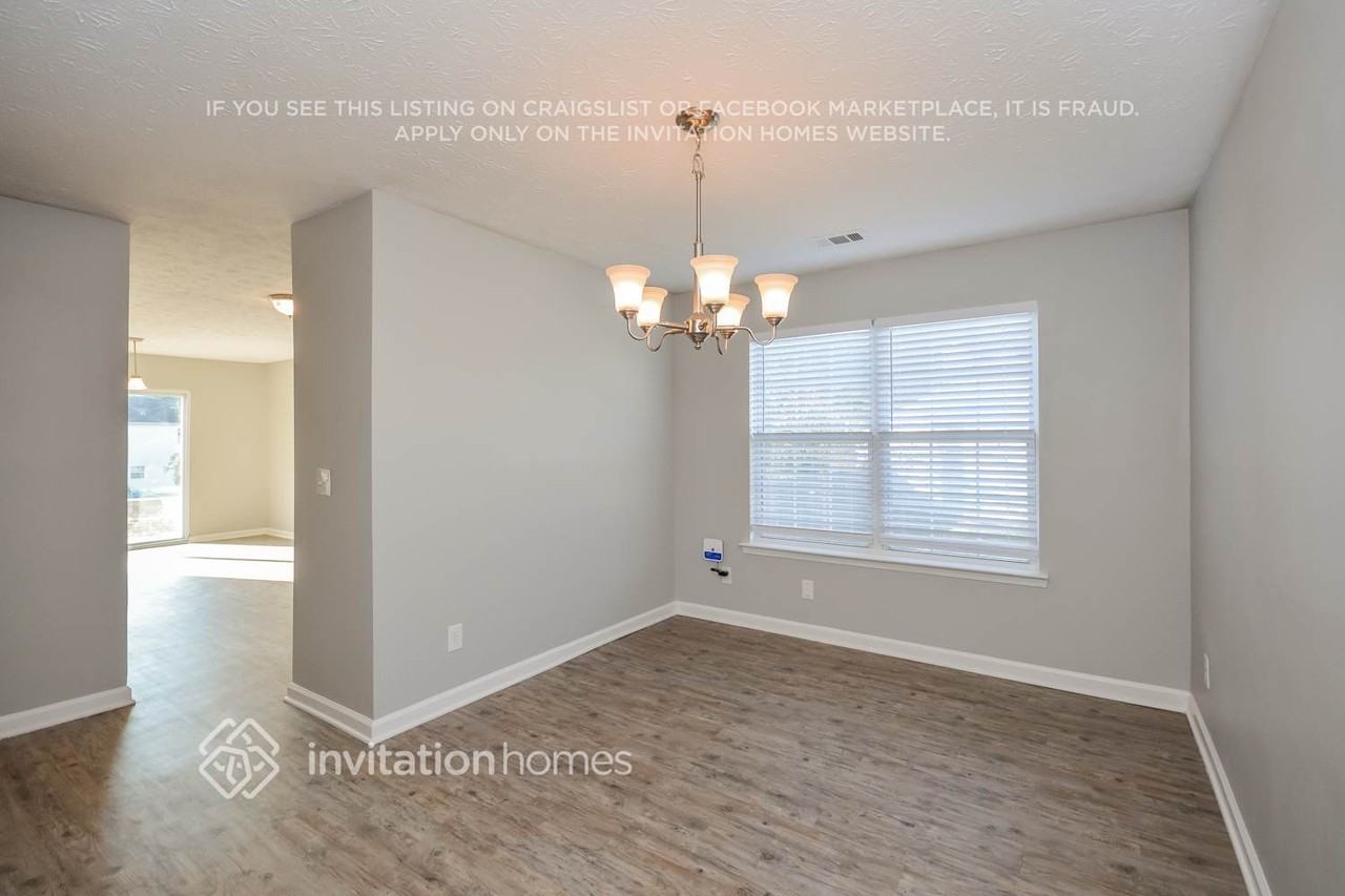 423 Crested View Dr - Photo 4 of 21