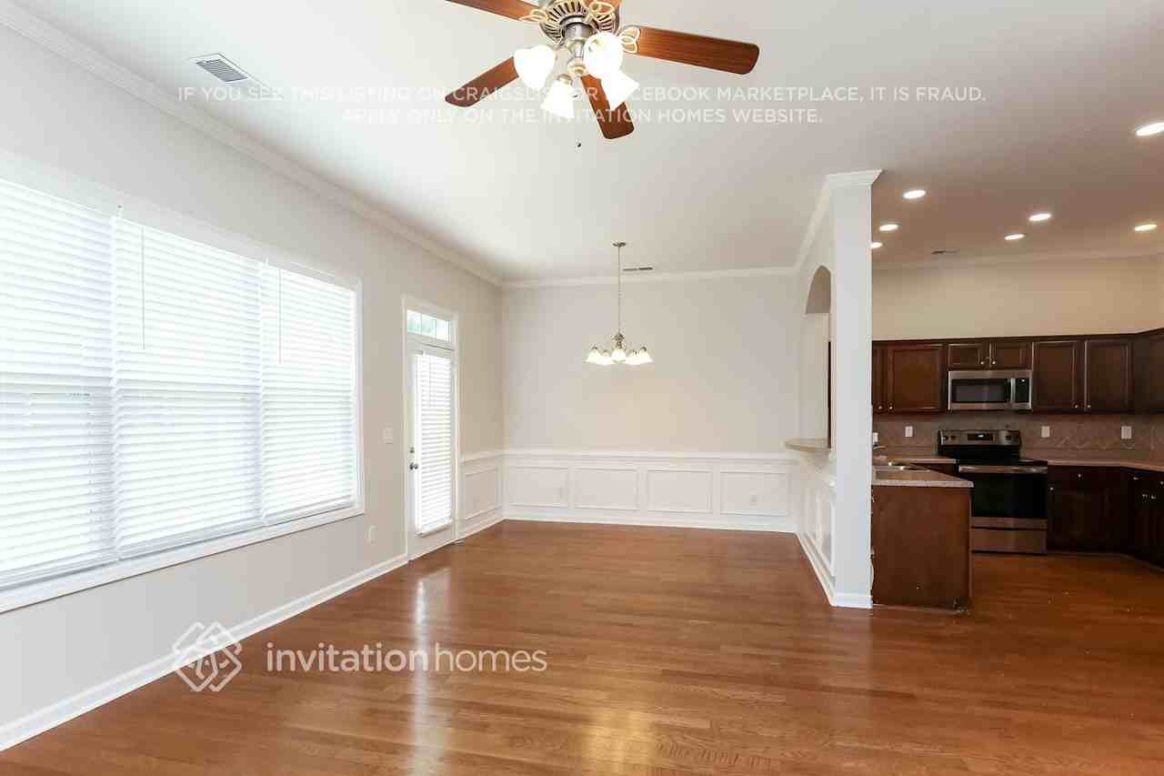 195 Green Bridge Ct - Photo 6 of 16