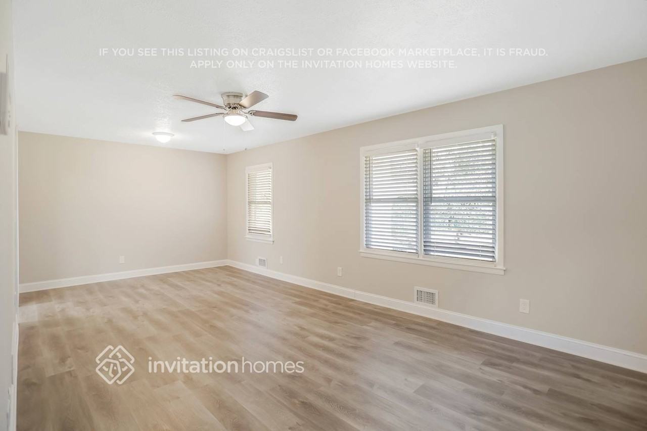 883 Meadow Rock Dr - Photo 3 of 24