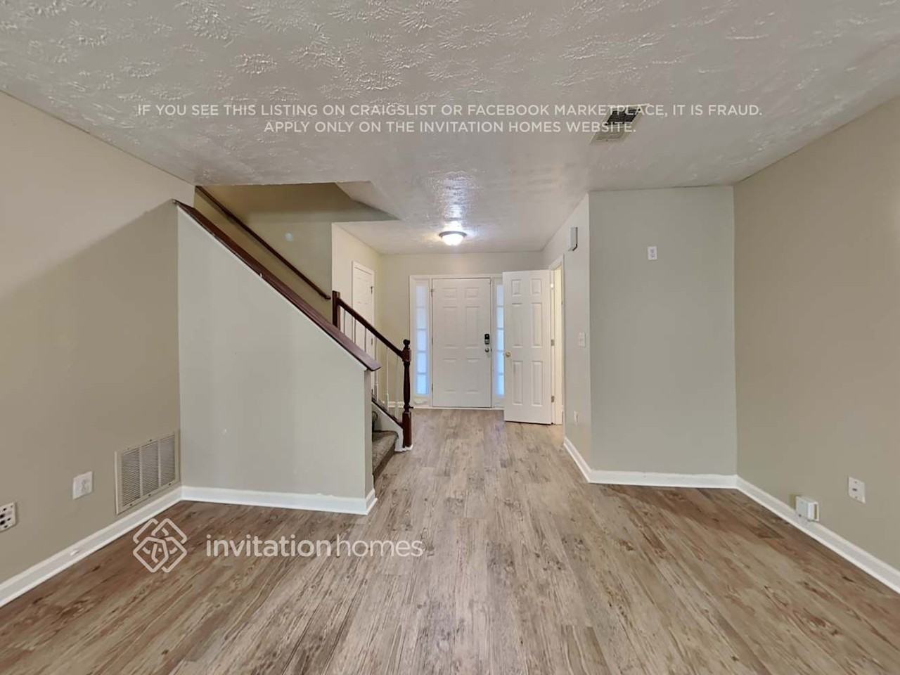 1461 Glynview Circle - Photo 4 of 17