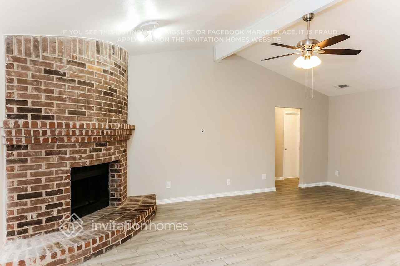 6221 Hott Springs Dr - Photo 2 of 16