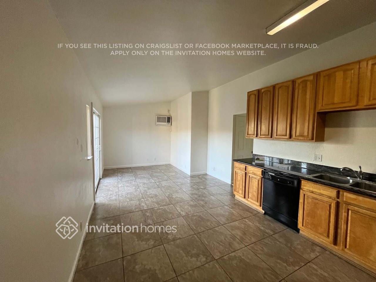 312 Hopkins Dr - Photo 4 of 12