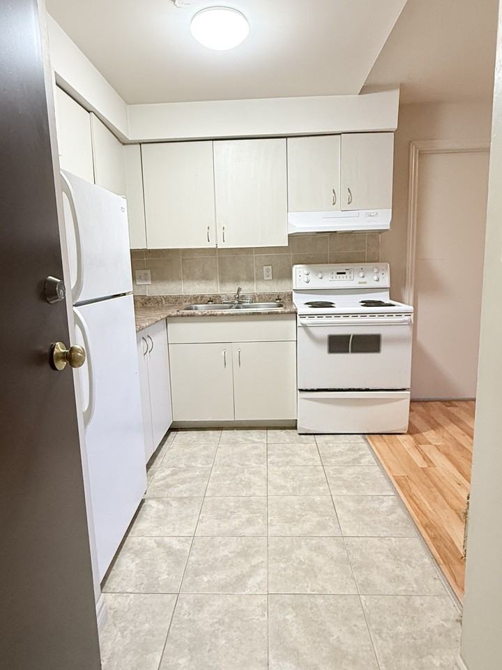 575 Assumption St #1 - Photo 2 of 10