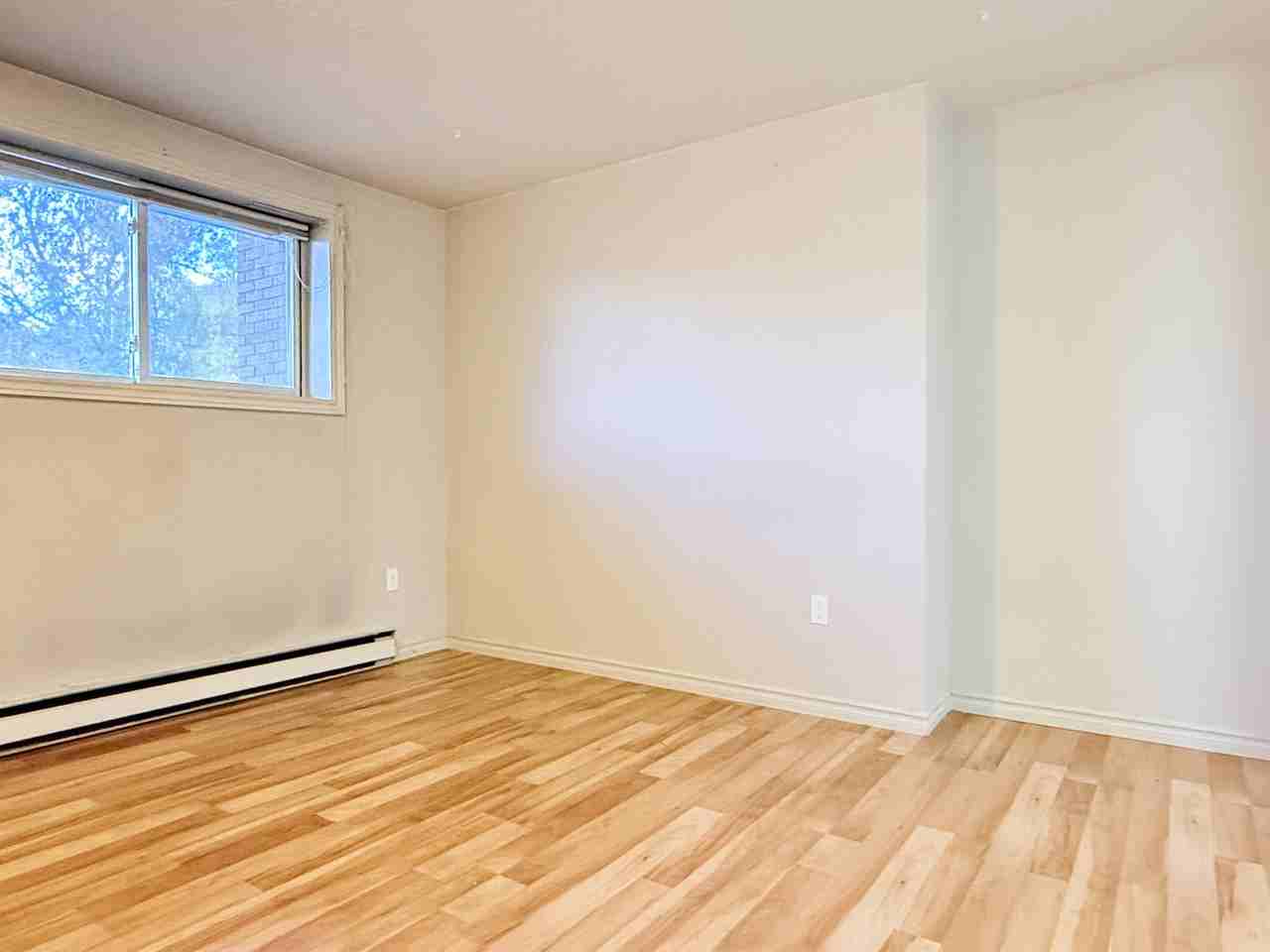 575 Assumption St #1 - Photo 5 of 10