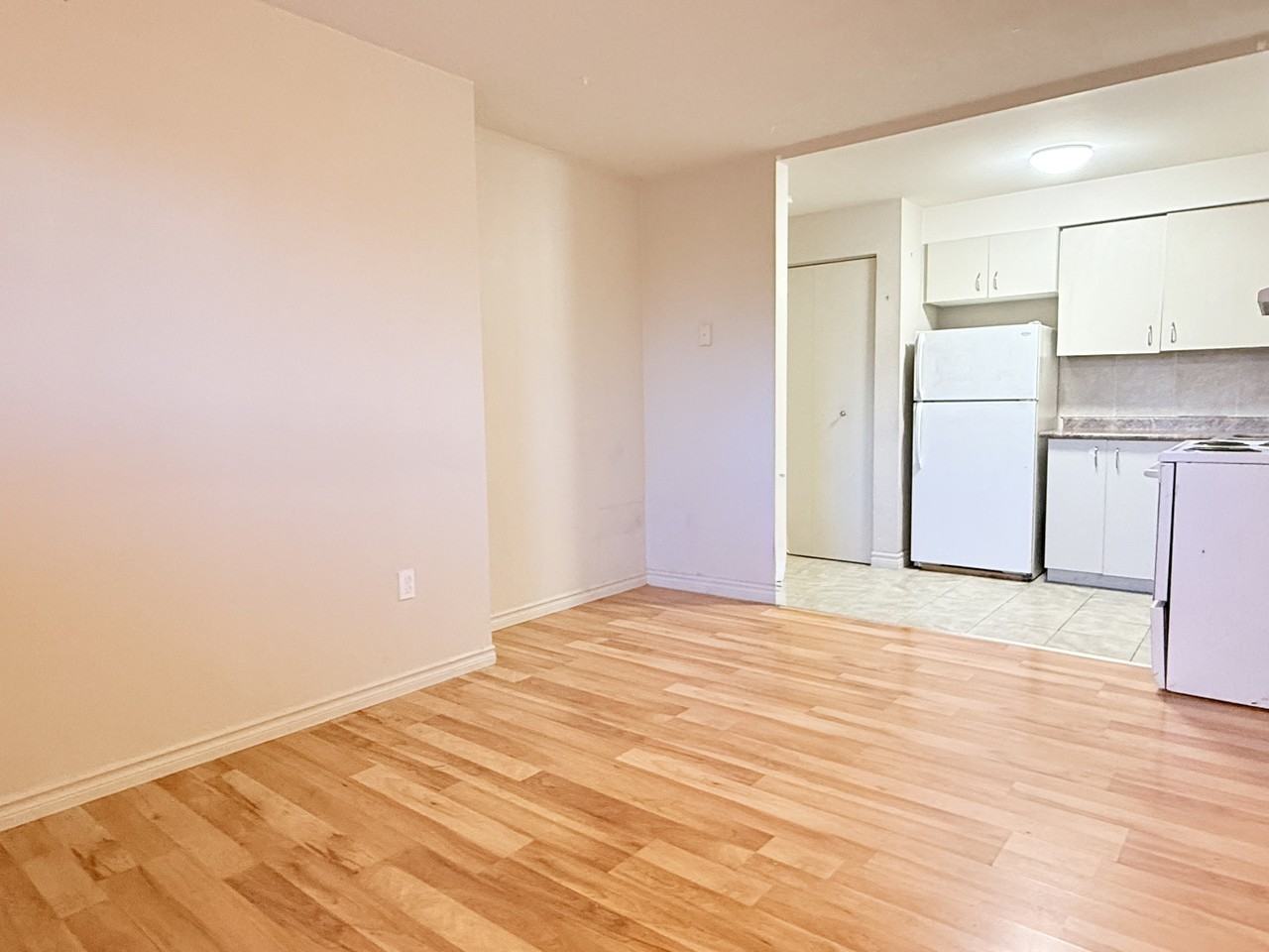 575 Assumption St #1 - Photo 6 of 10