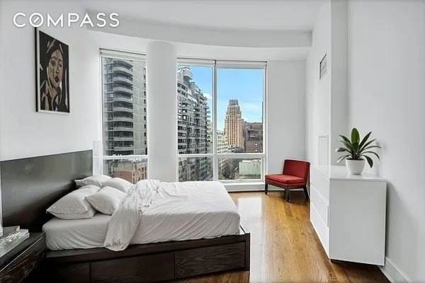 250 E 49th St #8C - Photo 3 of 11