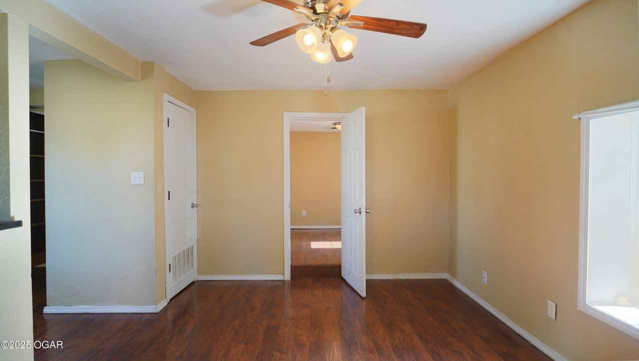 919 Jefferson Avenue - Photo 2 of 14