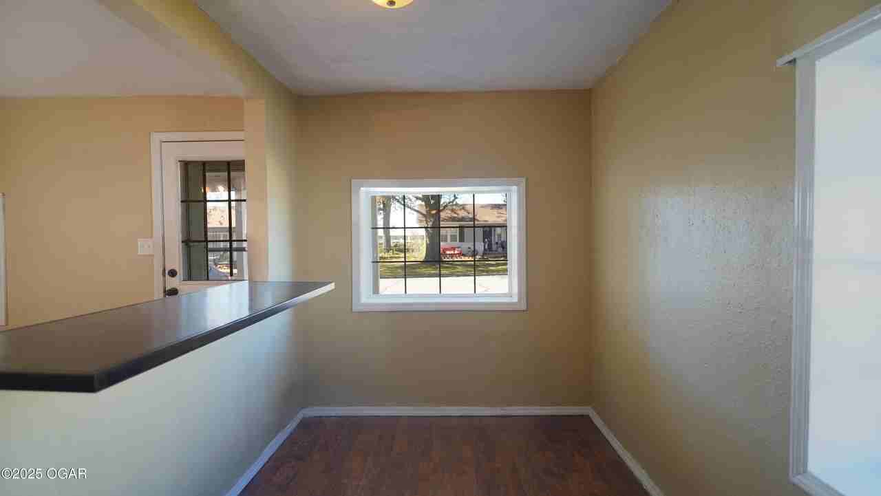 919 Jefferson Avenue - Photo 4 of 14