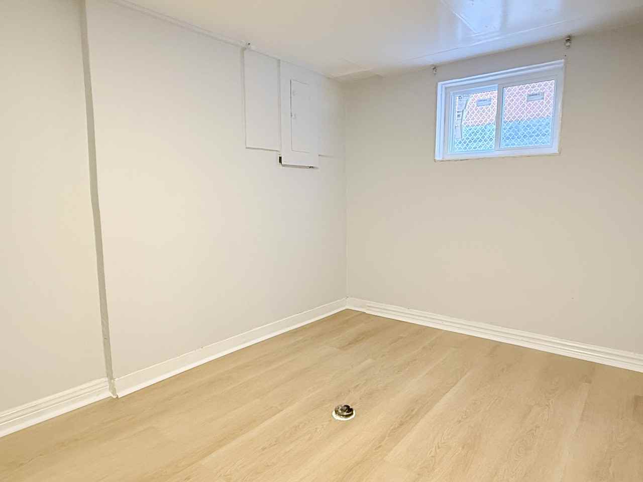 1664 Goyeau St Lowr - Photo 7 of 10