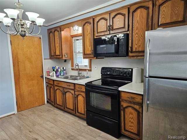 736 Garfield Ave - Photo 3 of 15