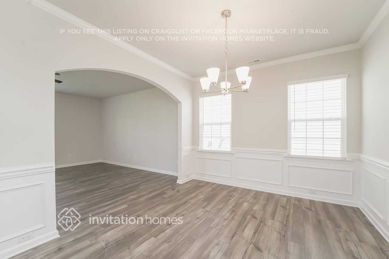 6487 Fairfax Ct - Photo 6 of 19