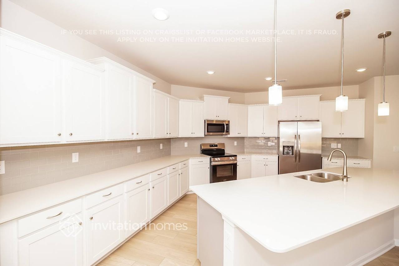 6004 Oak Branch Cir - Photo 7 of 16