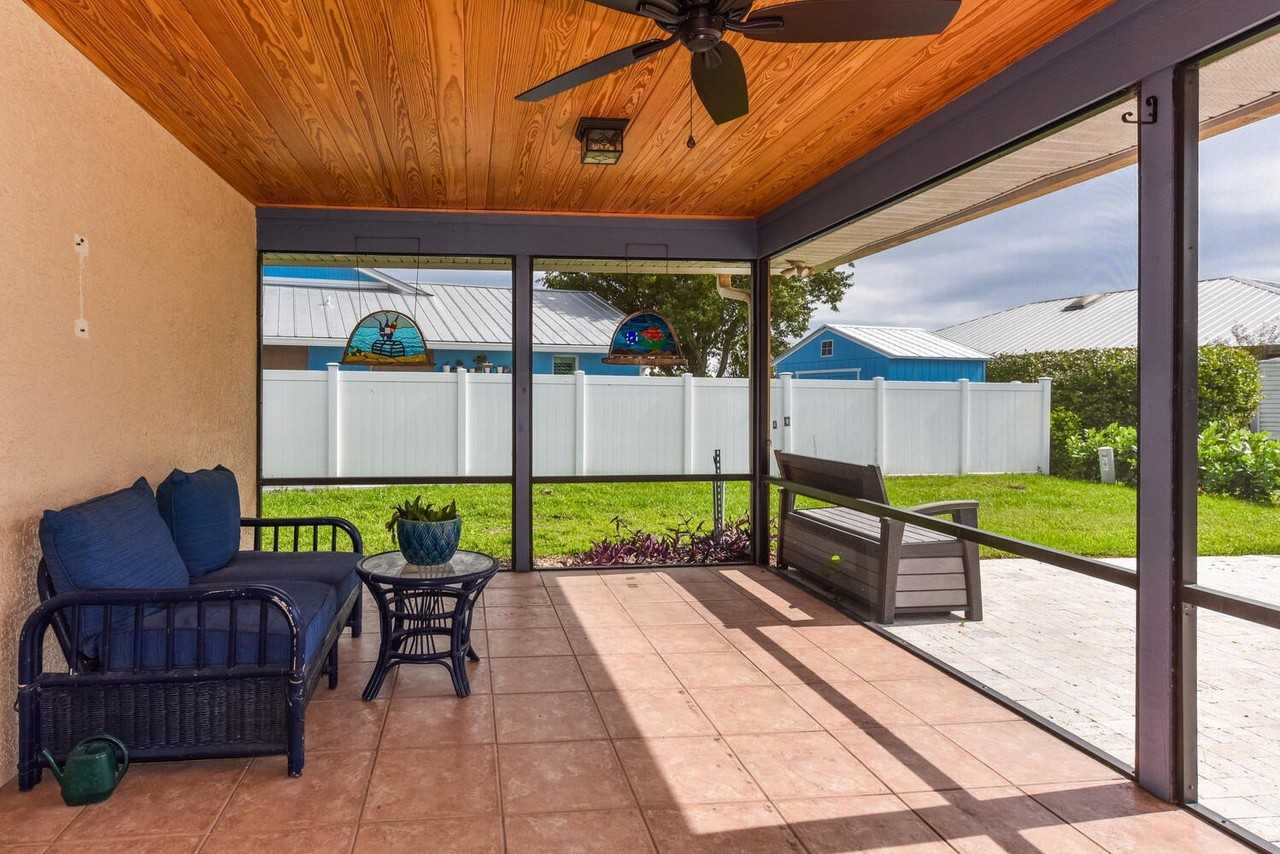 1927 Ne San Carlos Calle - Photo 4 of 40