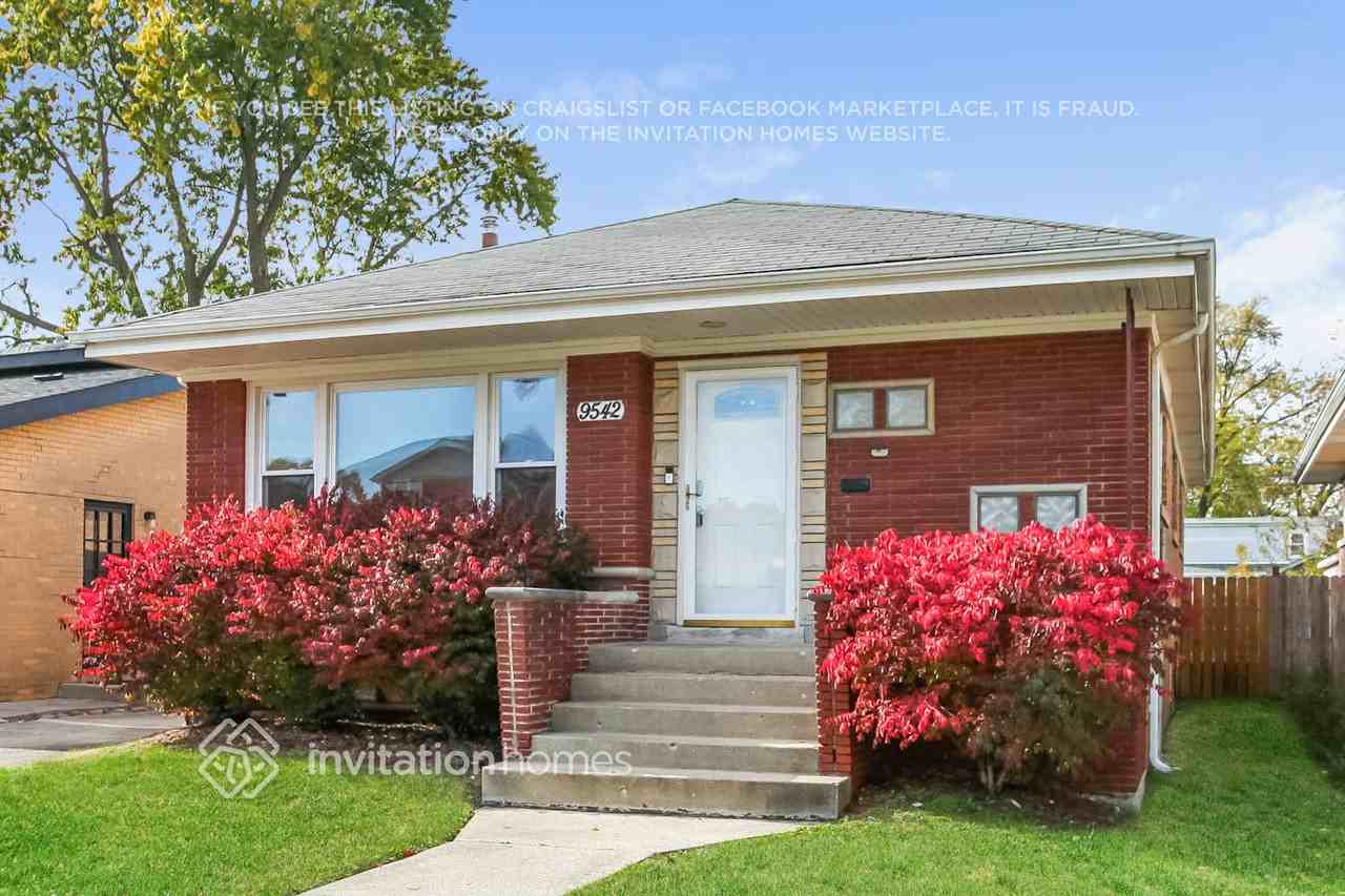 9542 South Sacramento Avenue - Photo 4 of 18