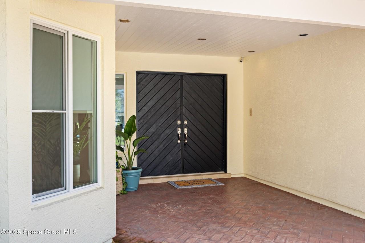 3070 Rio Plumosa N - Photo 3 of 36