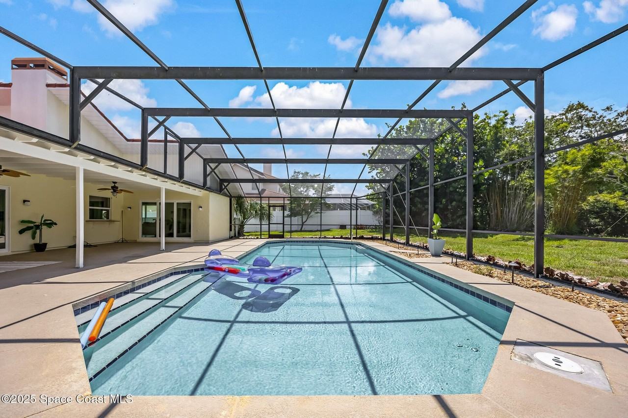 3070 Rio Plumosa N - Photo 5 of 36