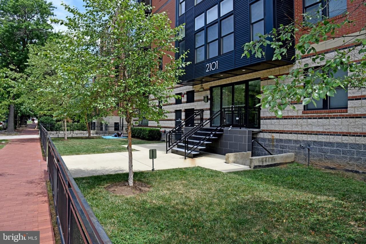 2101 11th St Nw Apt 504 #504 - Photo 3 of 50