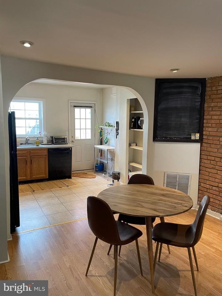 1841 Light St - Photo 6 of 21