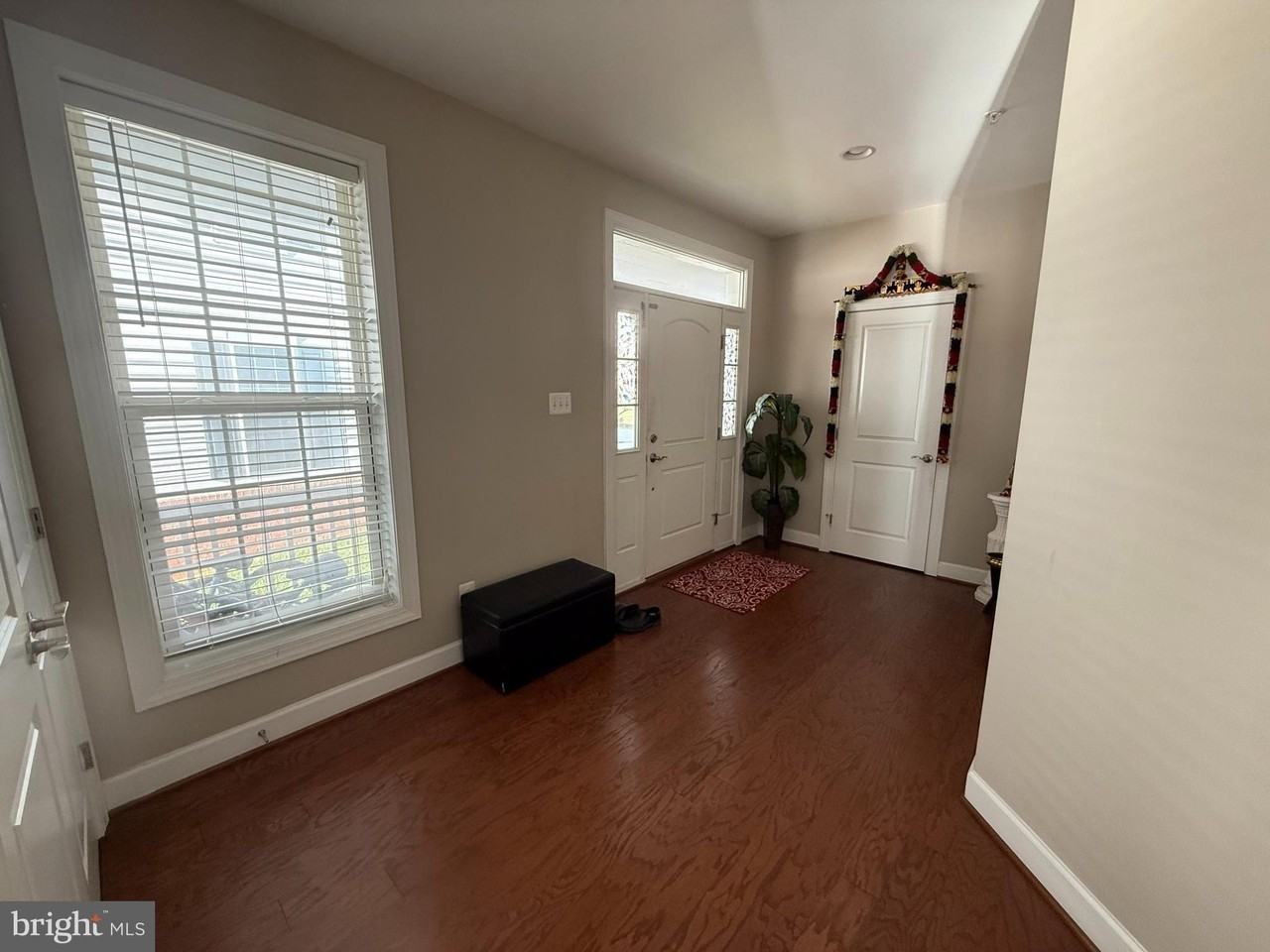 2720 Cheekwood Cir - Photo 2 of 15