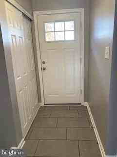 704 Kings Ln - Photo 4 of 19