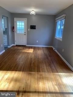 704 Kings Ln - Photo 7 of 19