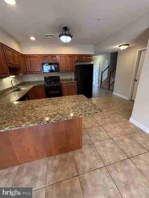 312 Emerald Ln - Photo 7 of 23