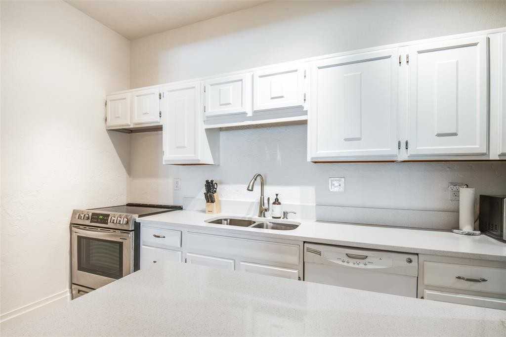 4845 Swiss Ave ##101 - Photo 4 of 22