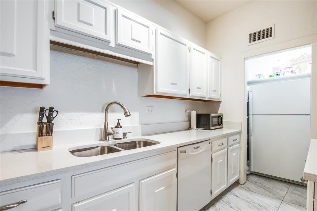 4845 Swiss Ave ##101 - Photo 6 of 22