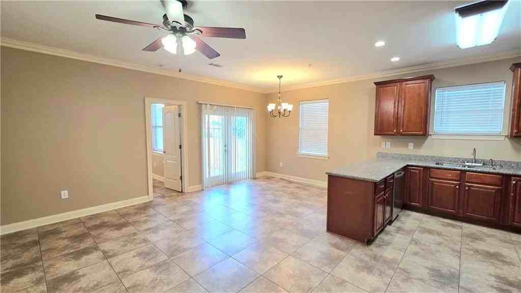 112 Kimble St ##C - Photo 4 of 18