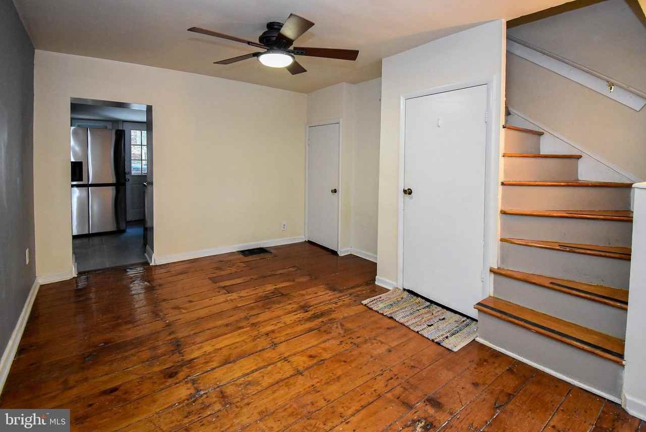 132 Conarroe St - Photo 4 of 23