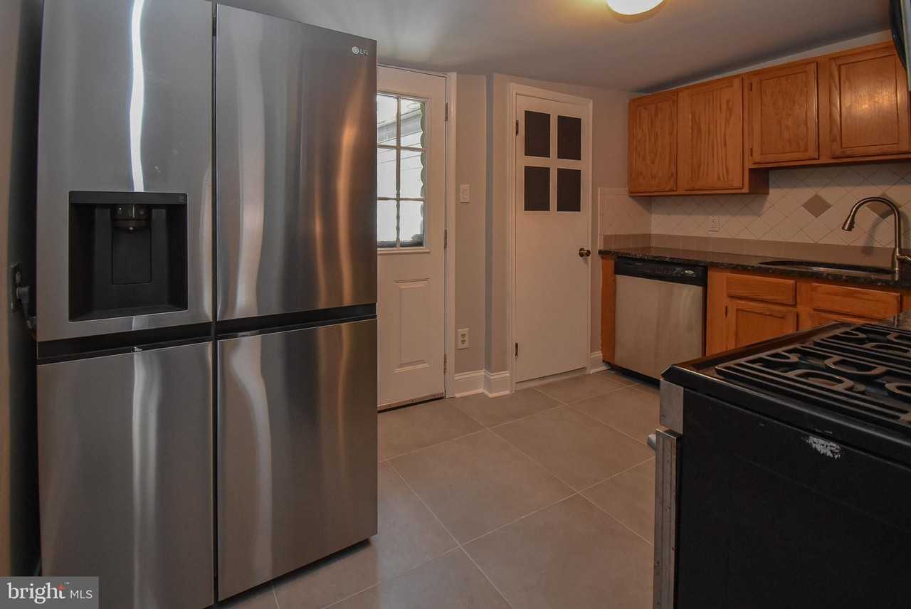 132 Conarroe St - Photo 6 of 23