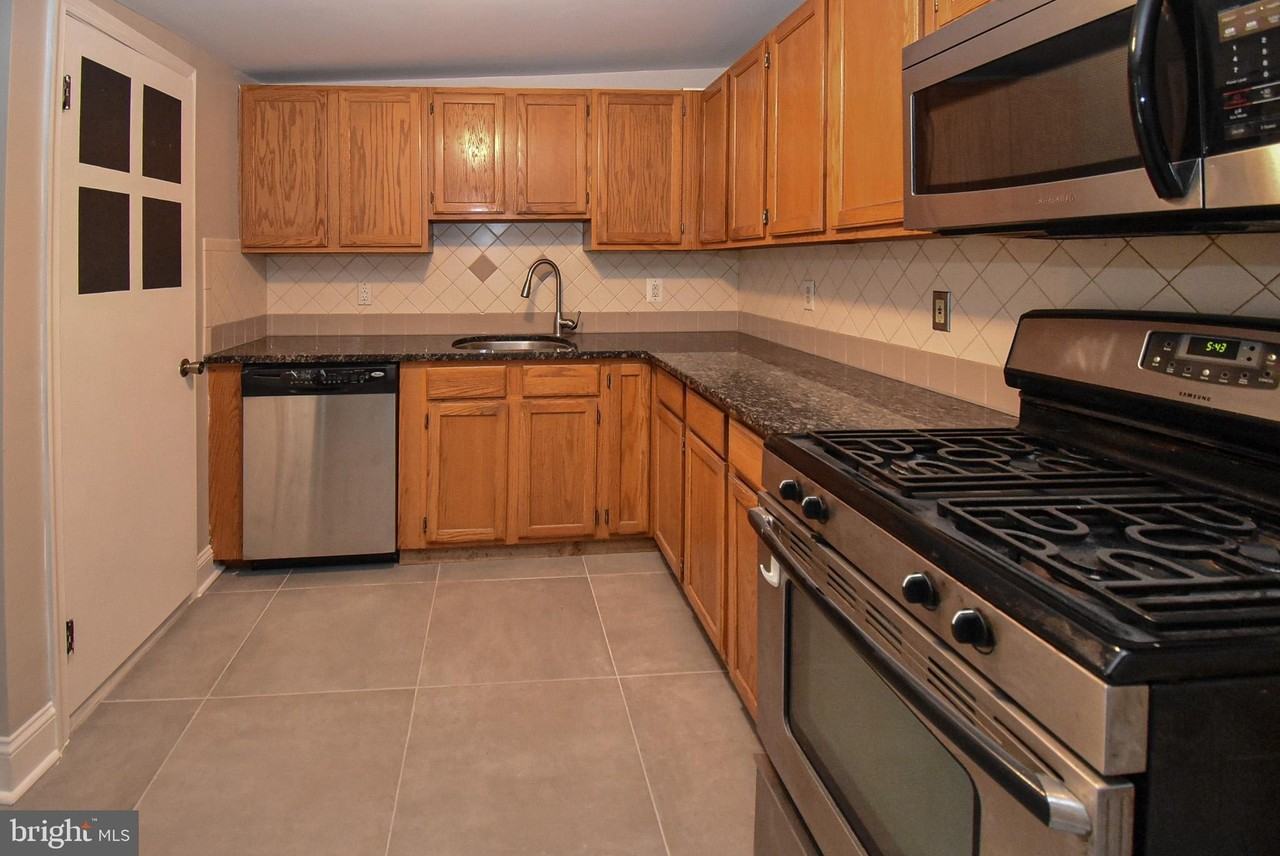 132 Conarroe St - Photo 7 of 23