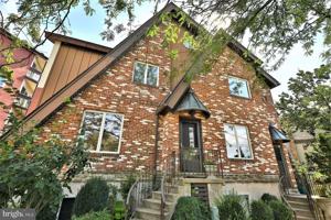 featured image of 8 Rex Ave Apt 11 #11