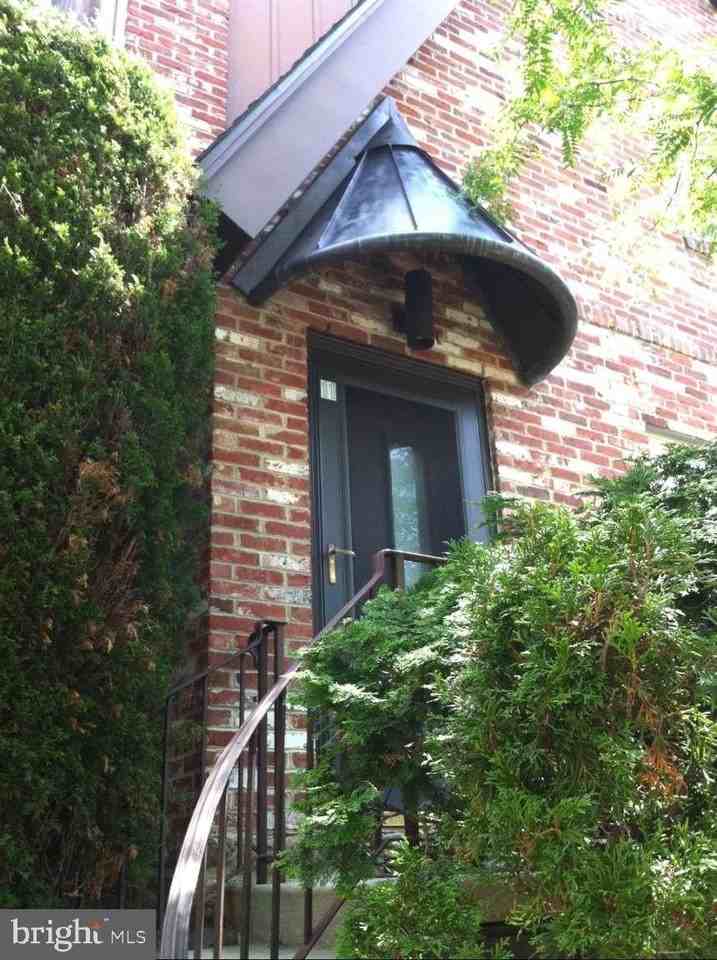 8 Rex Avenue #11 - Photo 2 of 25