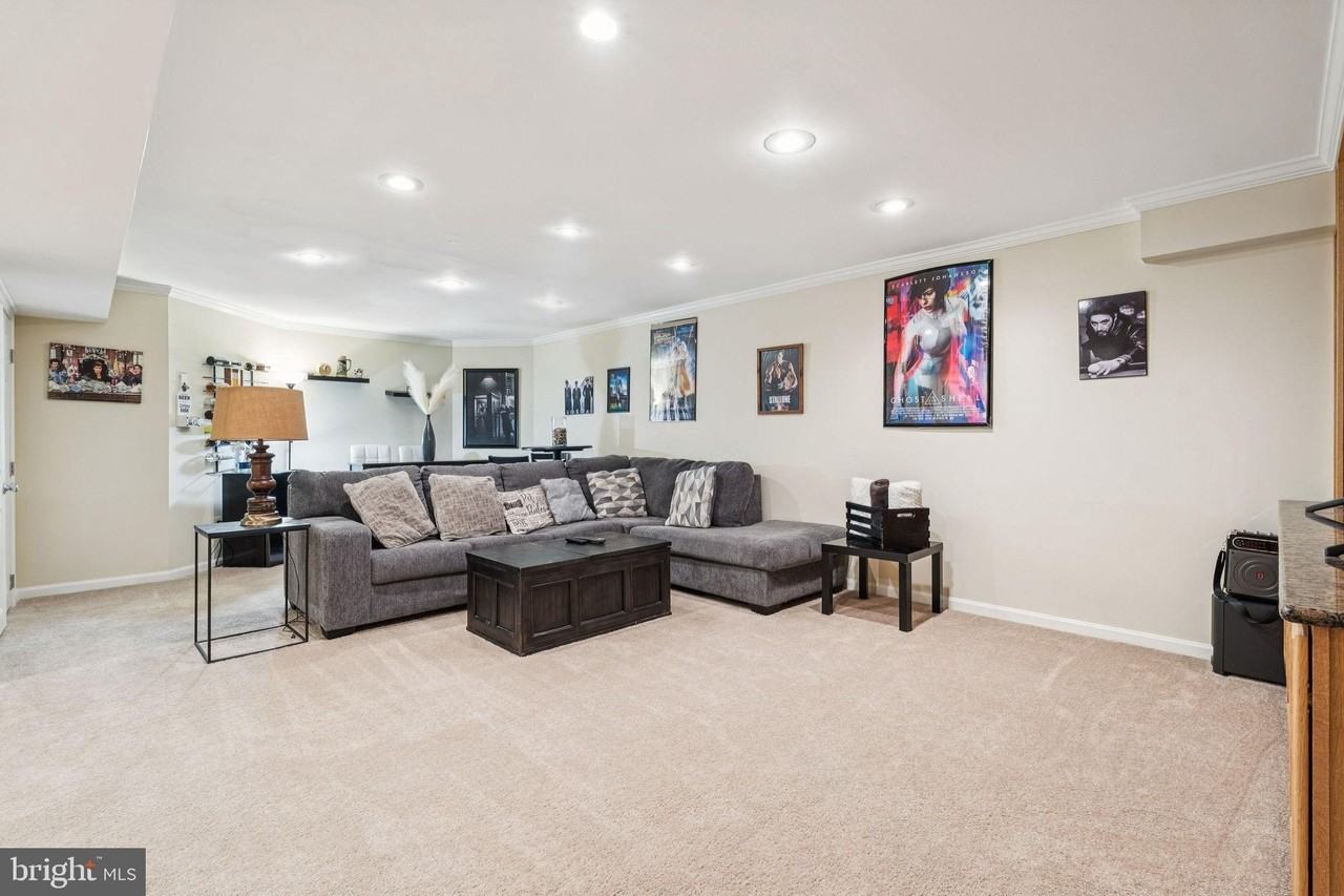 47660 Pennrun Way - Photo 3 of 50